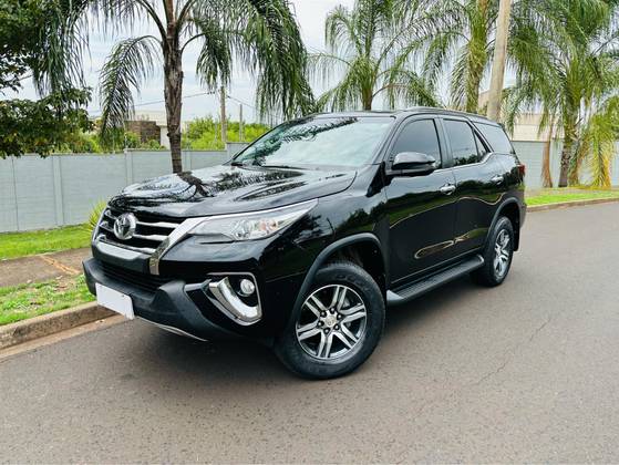 TOYOTA HILUX SW4 2.7 SRV 7 LUGARES 4X2 16V FLEX 4P AUTOMÁTICO